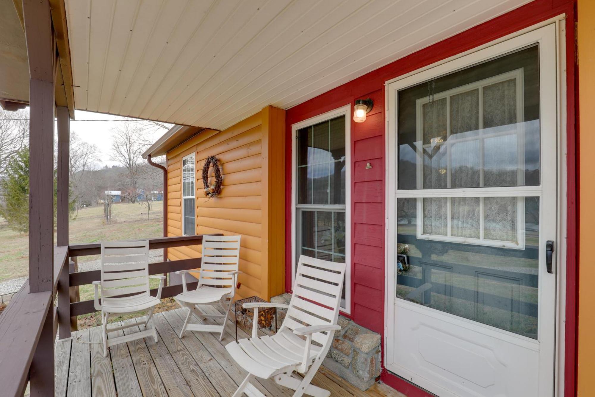 Riverfront Hot Springs Cabin With Private Hot Tub! Exteriér fotografie